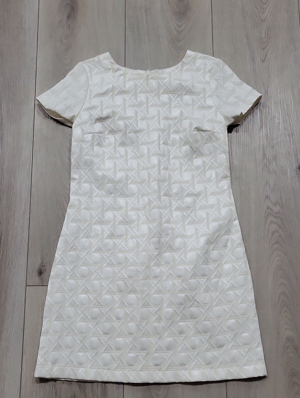 Xhilaration White Embossed Short Sleeve Mini Dress